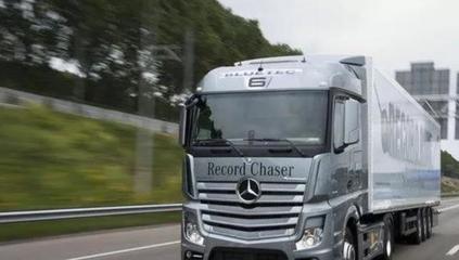 新能源汽車與產業動態周覽 比亞迪D1續航突破，特斯拉面臨挑戰，行業整合與國產化加速